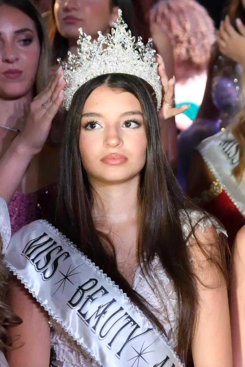Miss Beauty And Stars: Michelle Agresti è la Nuova Reginetta